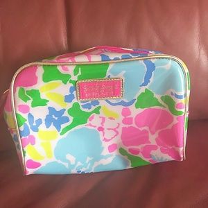 Lilly Pulitzer make-up bag